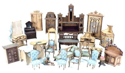 Collection of wooden Dolls House furniture, German 1880s/90s,