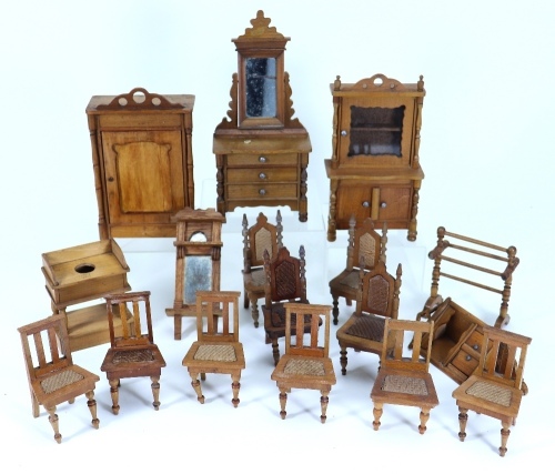 Selection of Schneegas wooden Dolls House furniture, German 1880s,