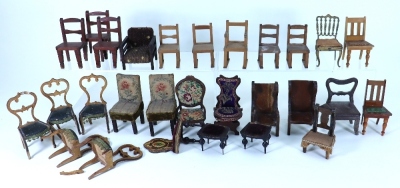 Collection of various Dolls House furniture, - 3