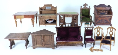 A good amount of Victorian German wooden Dolls House furniture, - 2