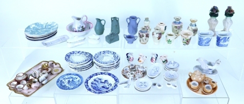 Collection of miniature Dolls House ceramic accessories,