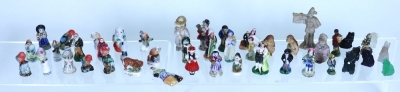 Collection of miniature Dolls House ceramic accessories, - 5