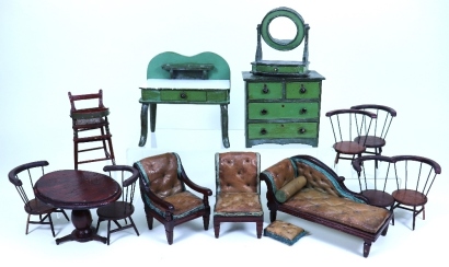 Interesting set of wooden dolls house furniture, made by William Steer a Shoemaker of The Queens Building, Borough S.E.1 for his sister, probably early 20th century,