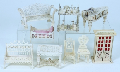 Set of carved bone dolls house furniture, mid 19th century,