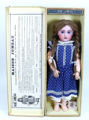 A Tete Jumeau 1907 bisque head doll in original box, French circa 1895,