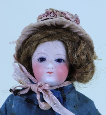 A sweet small size shoulder head fashion doll, French circa 1870, - 2
