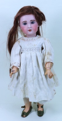 An S.F.B.J Tete Jumeau bisque head doll, French 1900,