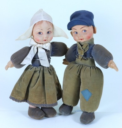 A pair of Norah Wellings Dutch dolls, English 1930s,