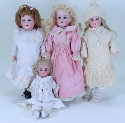 Four German shoulder head dolls, circa 1915,