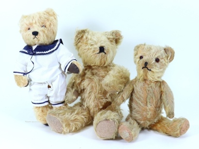 Three post-war golden mohair Teddy bears,