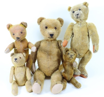 Collection of golden short mohair Teddy bears, 1920s/30s,