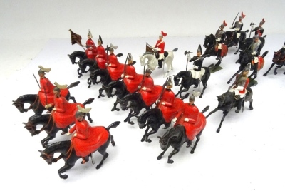 Britains set 400, Lifeguards in winter cloaks - 4