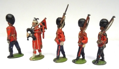 Britains Foot Guards marching FIRST VERSION with valise packs: - 4