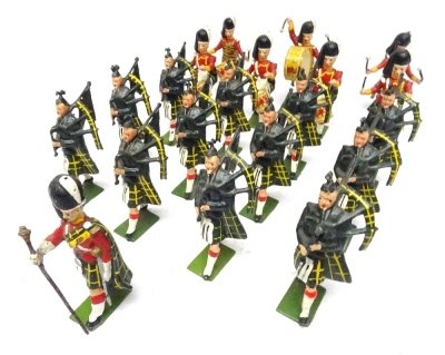 Possibly a Britains postwar Special Drums and Pipes of the Gordon Highlanders - 4