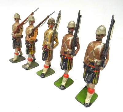 Britains set 114, Cameron Highlanders marching - 2