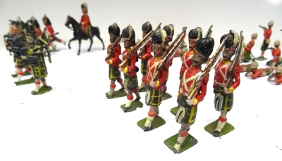 Britains Gordon Highlanders firing from sets 118 and 157 - 4