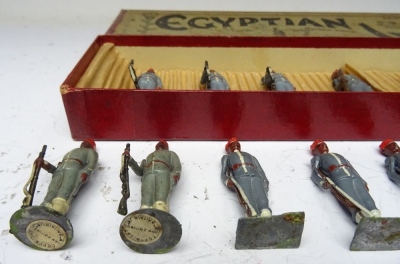 Egyptian Troops: Set 117, two FIRST VERSION oval bases - 8