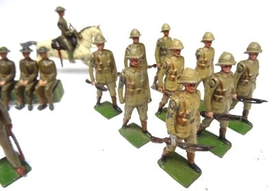 Britains from set 1834 RARE Officer of the Scots Guards in steel helmet - 2
