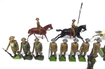 Britains from set 1834 RARE Officer of the Scots Guards in steel helmet - 3