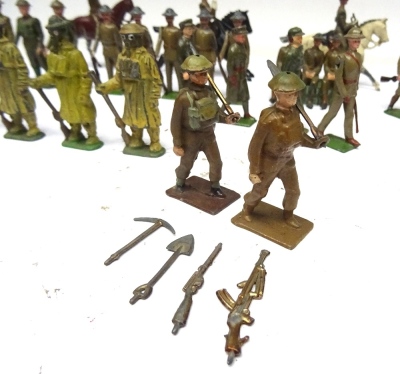 Britains from set 1834 RARE Officer of the Scots Guards in steel helmet - 7