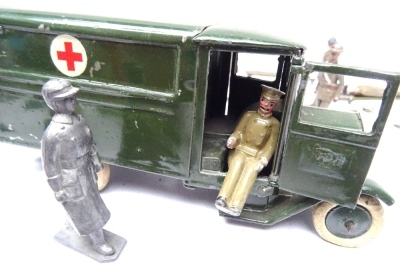 Britains set 1512 Army Motor Ambulance - 2