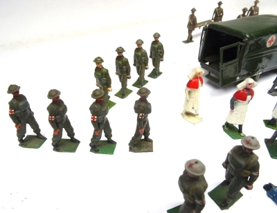 Britains set 1512 Army Motor Ambulance - 6
