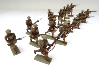 Unknown similar to Authenticast WWI Highlanders in steel helmets - 6