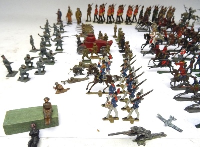 Various smaller size toy soldiers - 5