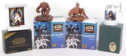 Quantity of Star Wars Statuettes