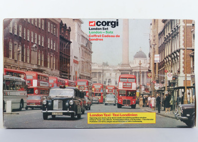 Corgi London Gift Set 11 - 2
