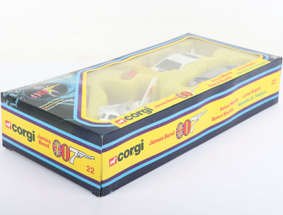 Corgi Toys James Bond Gift Set 22 contains 269 Lotus Esprit, 271 Aston Martin DB5 and 649 Moonraker Space Shuttle & Satellite - 2