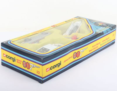Corgi Toys James Bond Gift Set 22 contains 269 Lotus Esprit, 271 Aston Martin DB5 and 649 Moonraker Space Shuttle & Satellite - 3