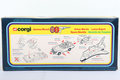 Corgi Toys James Bond Gift Set 22 contains 269 Lotus Esprit, 271 Aston Martin DB5 and 649 Moonraker Space Shuttle & Satellite - 4