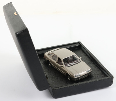 Corgi 299 Ford 2.3 Sierra Ghia model 1984, in special presentation case - 3