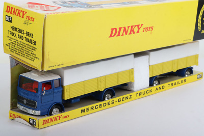 Dinky Toys 917 Mercedes-Benz truck and trailer - 2