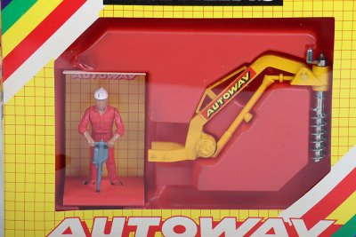 Five Britains 9833 Autoway Post Hole Digger & figure - 3