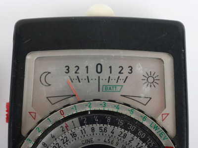 Gossen Profisix Light Meter - 3