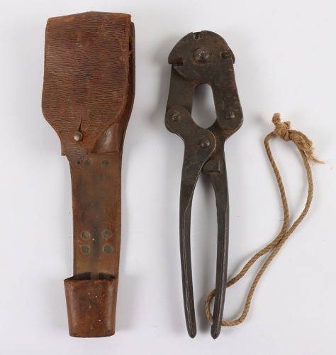 WW1 British Wire Cutters in 1914 Leather Carrier