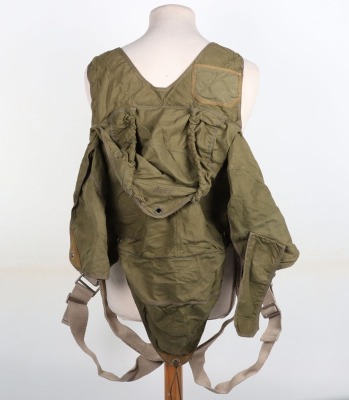 WW2 German Fallschirmjäger (Paratroopers) Parachute Harness with Straps and Original Canvas Carrying Bag with Matching Numbers - 12