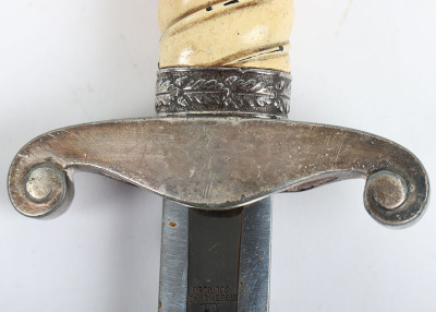 Rare WW2 German Army / 1st Pattern Railways Officers Dagger by Robert Klaas with Painted Black Grip - 28