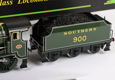 ACE Trains E10 0 gauge 4-4-0 Schools class ‘Eton’ locomotive and tender, - 3