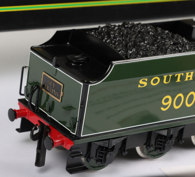 ACE Trains E10 0 gauge 4-4-0 Schools class ‘Eton’ locomotive and tender, - 6