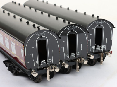 ACE Trains 0 gauge three LMS Passenger corridor coaches - 4