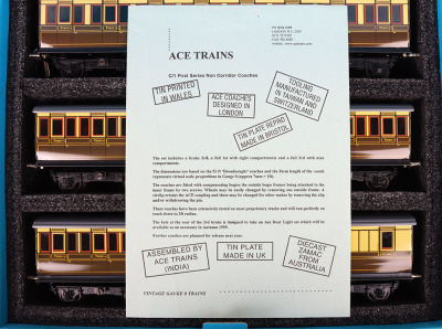 ACE Trains 0 gauge GWR C/1 three coach set - 3