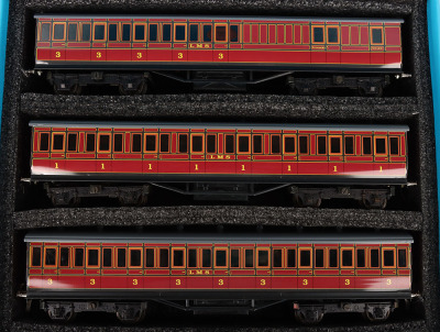 ACE Trains 0 gauge LMS C/1 three coach set - 2