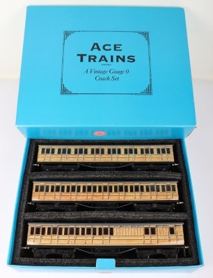 ACE Trains 0 gauge LNER C/1 three coach set