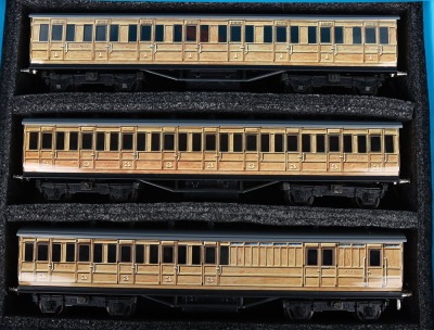 ACE Trains 0 gauge LNER C/1 three coach set - 2