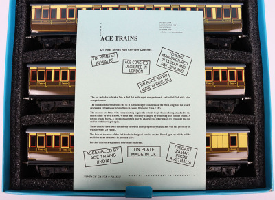 ACE Trains 0 gauge GWR C/1 three coach set - 3