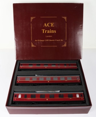 ACE Trains 0 gauge LMS Stanier C/18-A three corridor coach set