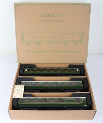 Darstaed Trains De Luxe 0 gauge Southern Maunsell Set A three coach set